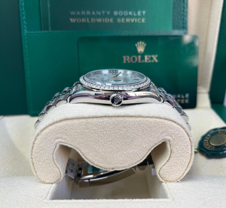 Rolex Datejust 36 Mother Of Pearl Diamond Dial Diamond Bezel Steel - 36mm Jubilee Bracelet 126284rbr