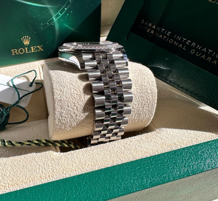 Rolex Datejust 36 New 2023 Diamond Bezel Pink Roman Diamond Dial Jubilee Bracelet Fluted Bezel