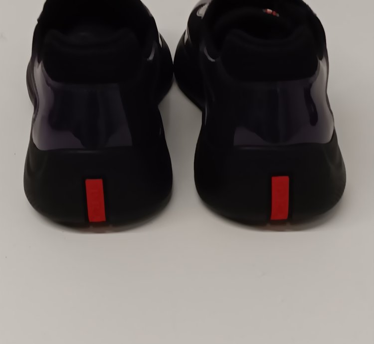 Prada Americas Cup Low-top Patent Leather Sneakers - 10