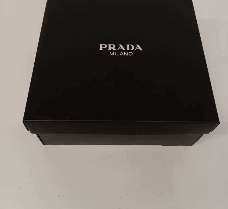 Prada Americas Cup Low-top Patent Leather Sneakers - 10