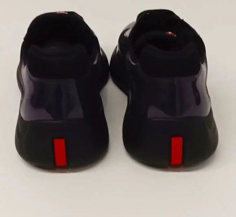 Prada Americas Cup Low-top Patent Leather Sneakers - 10