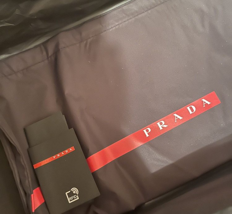 Prada Americas Cup Low-top Sneaker