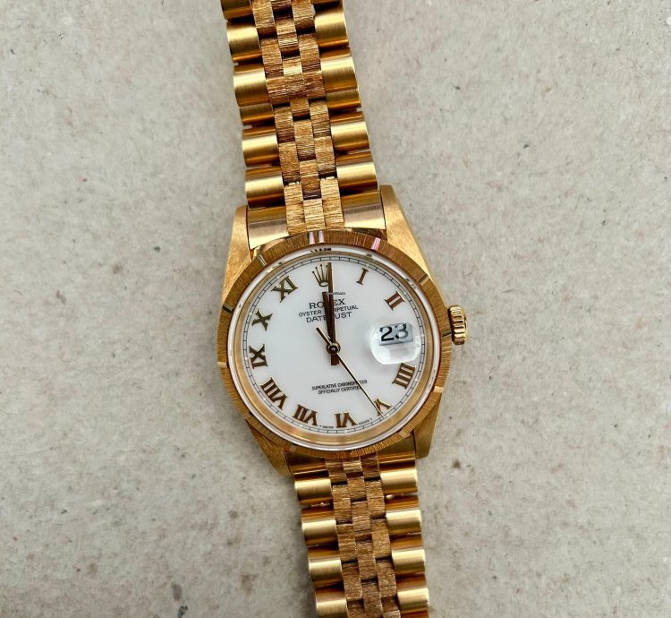 Rolex Datejust 36 Owned Since New 1999 Never Worn Original Box Paperwork
