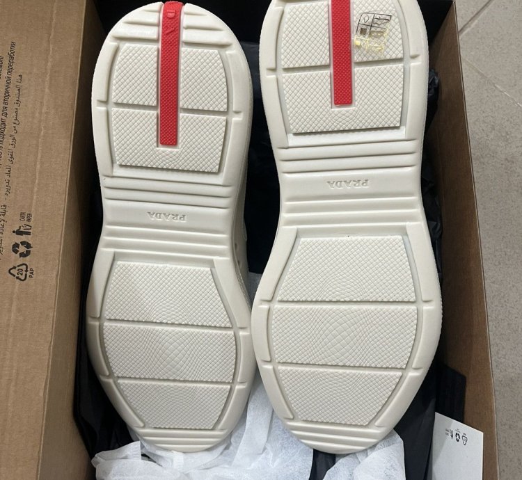 Prada Americas Cup Rubber Sneaker Sz 429us