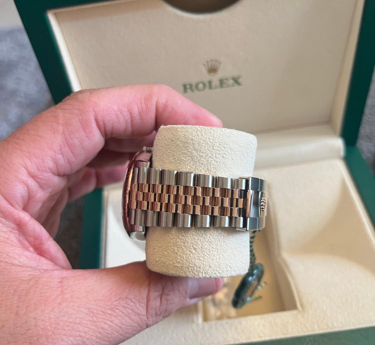 Rolex Datejust 36 Rolesor Everose Boitier 126231 Bracelet Jubile 62801 Unworn