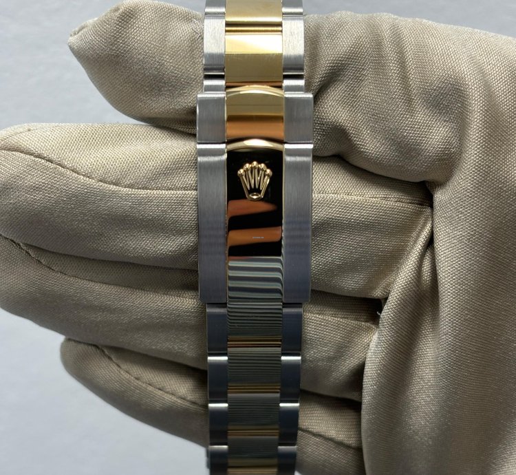 Rolex Datejust 36 Two Tone Diamond Mother Of Pearl Dial Oyster New 2024 Box And Papers