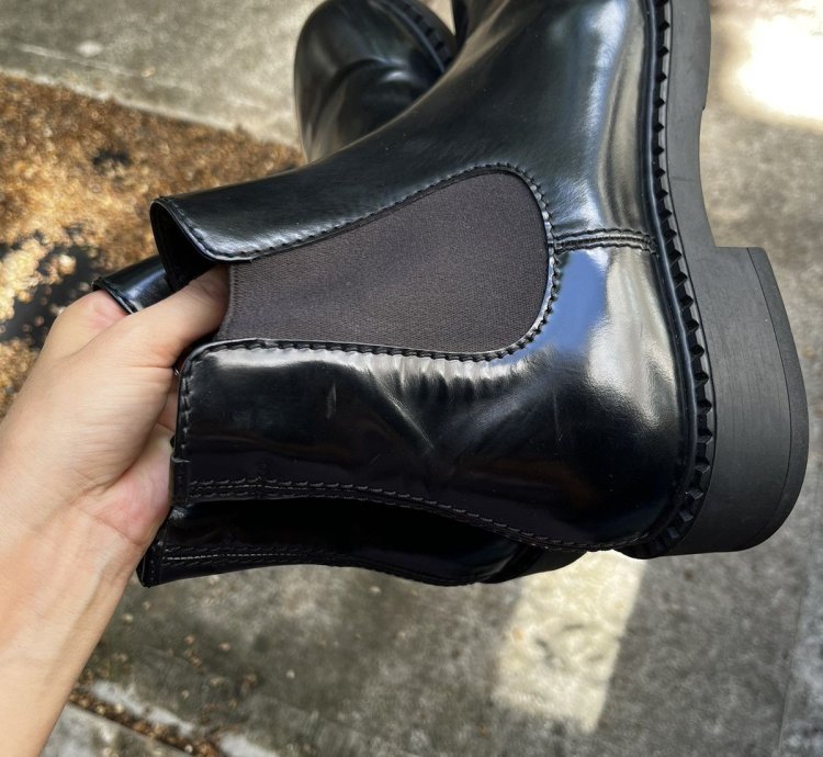 Prada Brushed Leather Chelsea Boots - Men 10 5 2te168