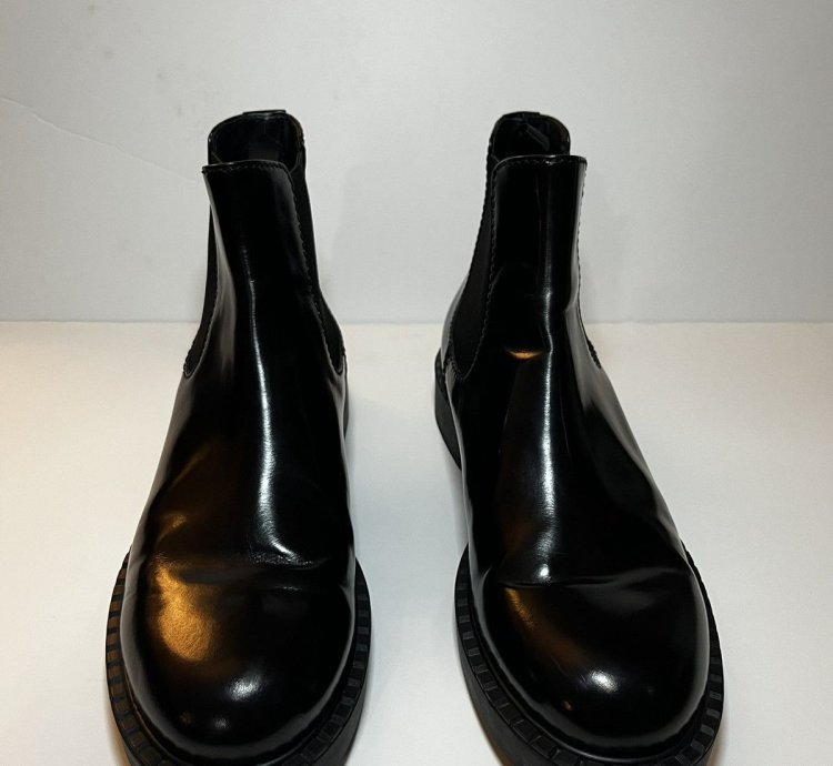 Prada Brushed Leather Chelsea Boots - Men 10 5 2te168