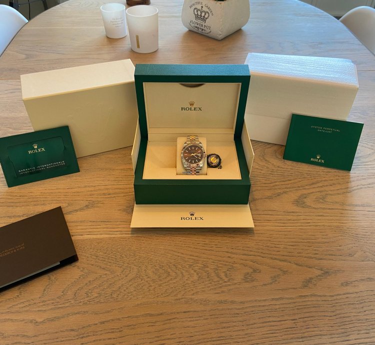 Rolex Datejust 41 Unworn 2025 Chocolate Dial Two Tone Rose Gold Jubilee
