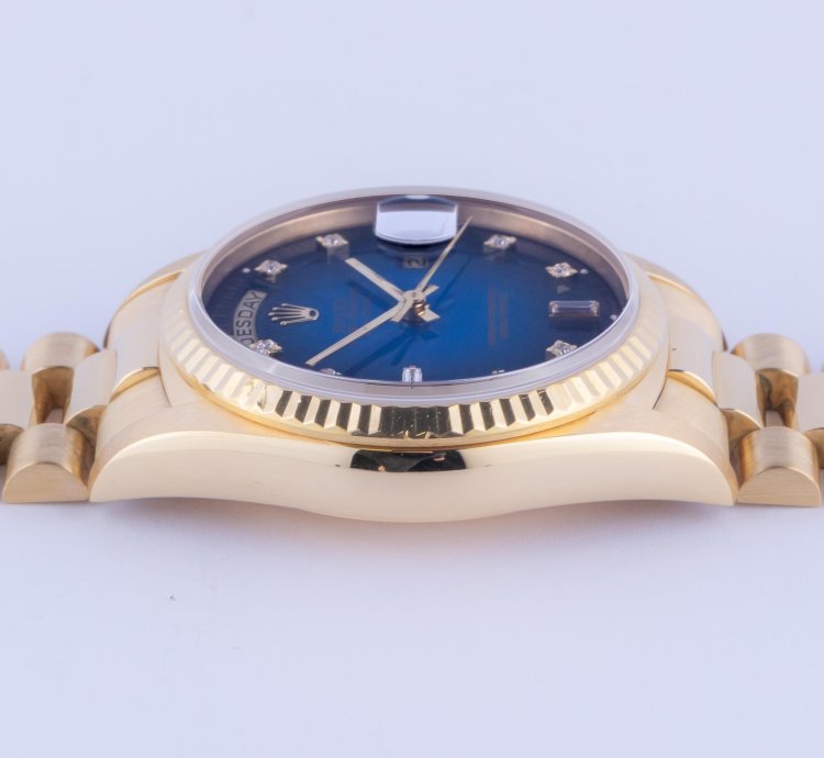 Rolex Day-date 36 Blue Vignette Diamond 18238 1988 full Set