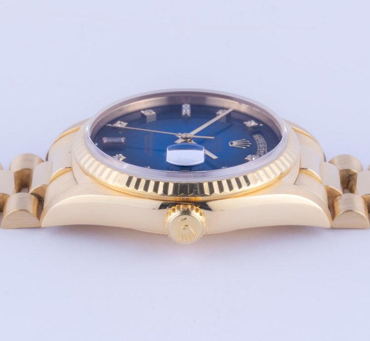 Rolex Day-date 36 Blue Vignette Diamond 18238 1988 full Set