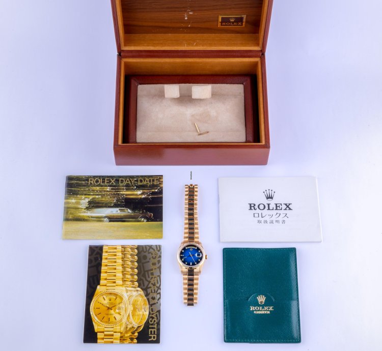 Rolex Day-date 36 Blue Vignette Diamond 18238 1988 full Set