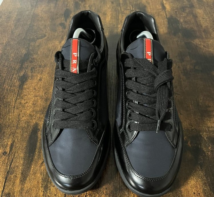 Prada Calzature Low Top Sneaker