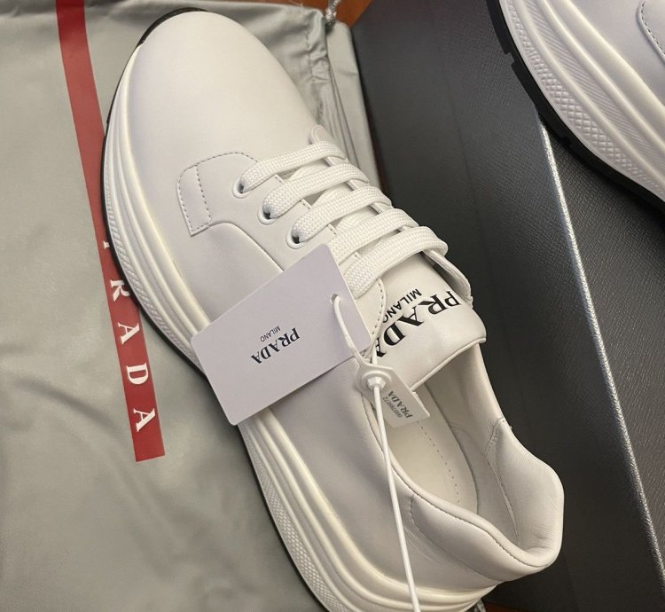 Prada Calzature Mens Runner Trainers White