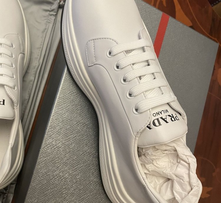Prada Calzature Mens Runner Trainers White