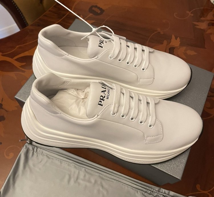 Prada Calzature Mens Runner Trainers White