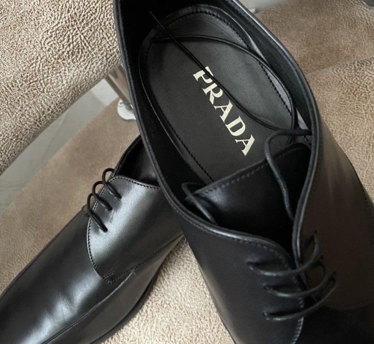 Prada Calzature Uomo Old Natur Nero Leather Derby