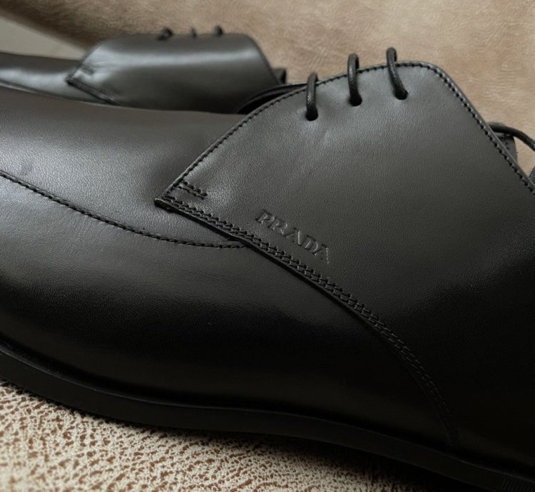 Prada Calzature Uomo Old Natur Nero Leather Derby