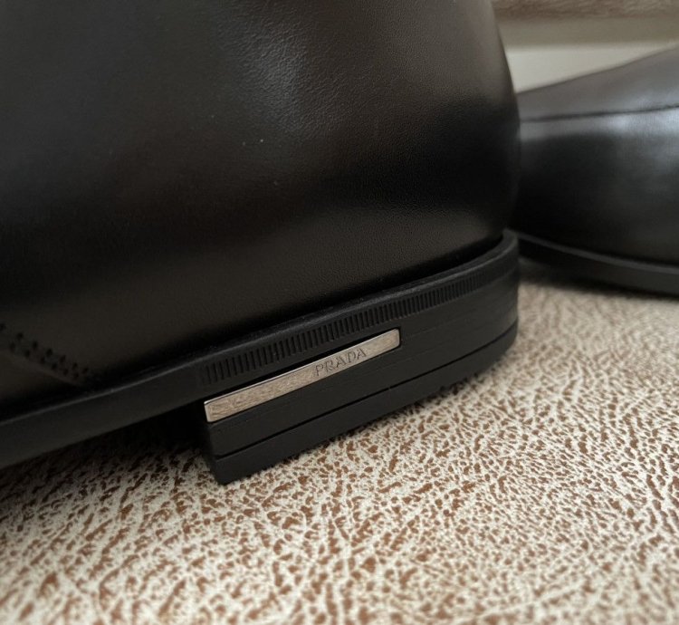 Prada Calzature Uomo Old Natur Nero Leather Derby