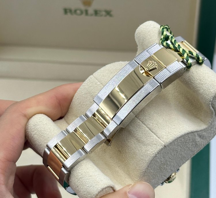 Rolex Daytona 116503 White Old Card 2020