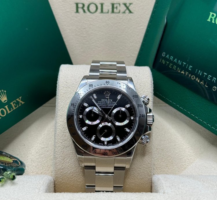 Rolex Daytona 116520 2015 New Old Stock Black Dial Stainless Steel Oyster Bracelet