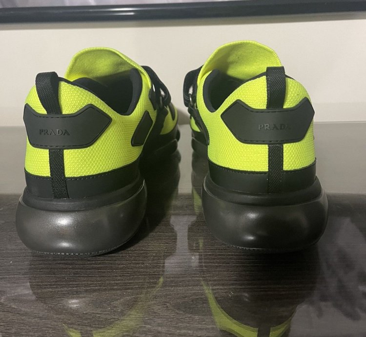 Prada Cloudburst