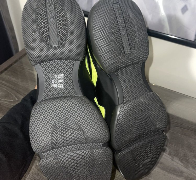 Prada Cloudburst
