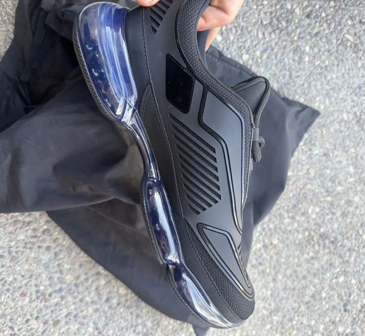 Prada Cloudburst Air