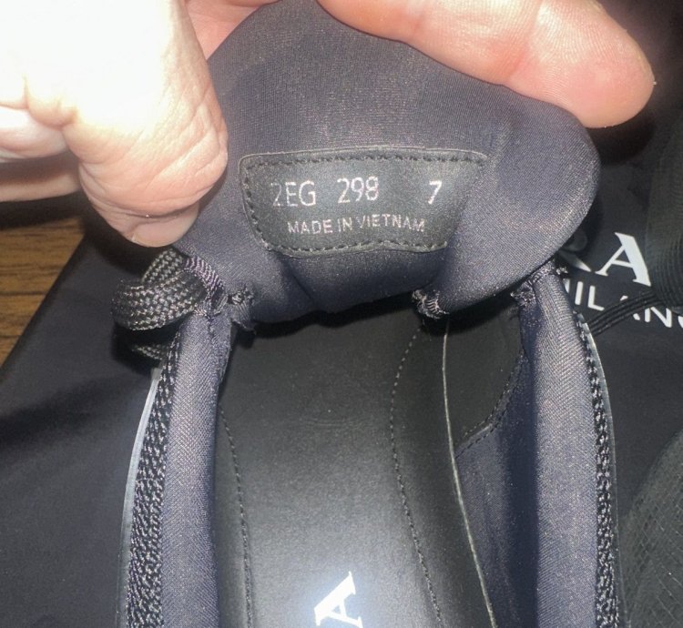 Prada Cloudburst Air