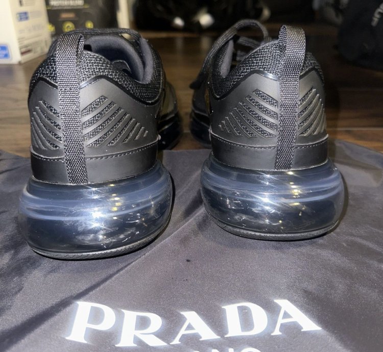 Prada Cloudburst Air