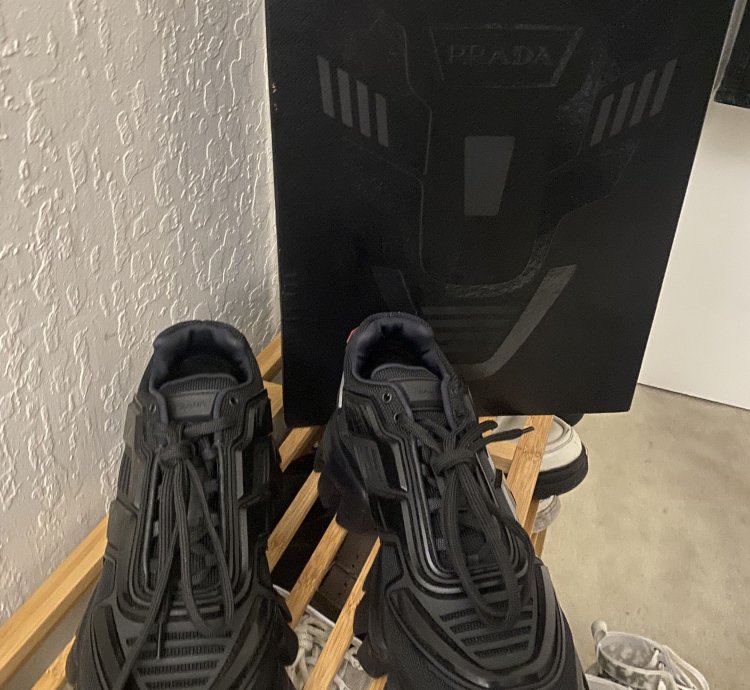 Prada Cloudbust Thunder Knit unworn