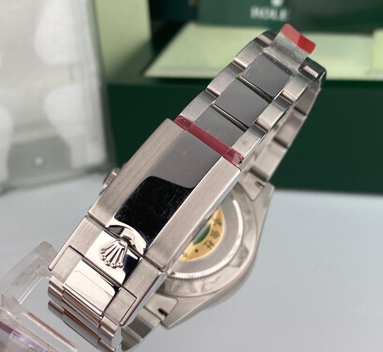 Rolex Daytona 2009 Rolex Daytona 116520 New Old Stock Black Dial Full Stickers Nos Large Buckle Complete