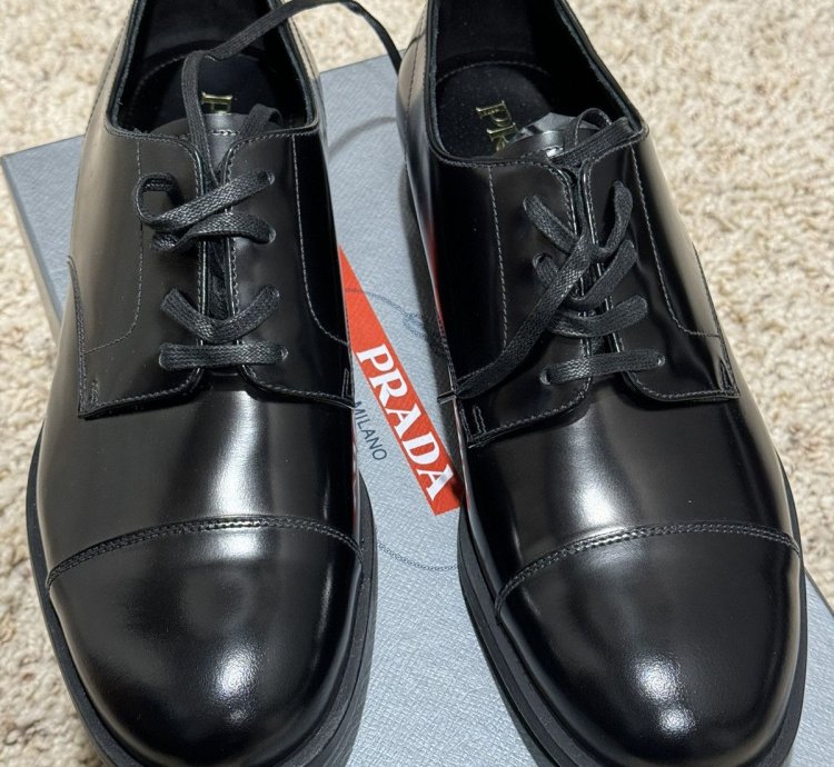 Prada Derby Dress Shoes 8 5
