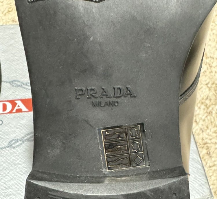 Prada Derby Dress Shoes 8 5