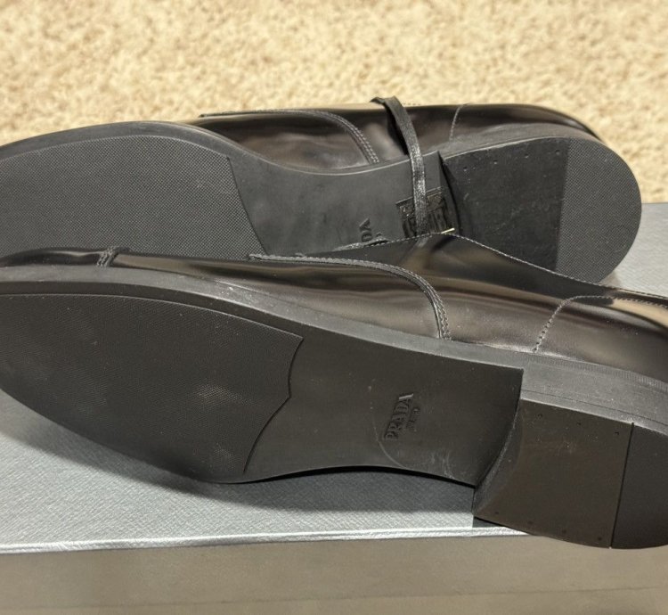 Prada Derby Dress Shoes 8 5