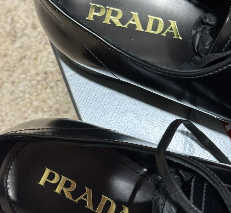 Prada Derby Dress Shoes 8 5