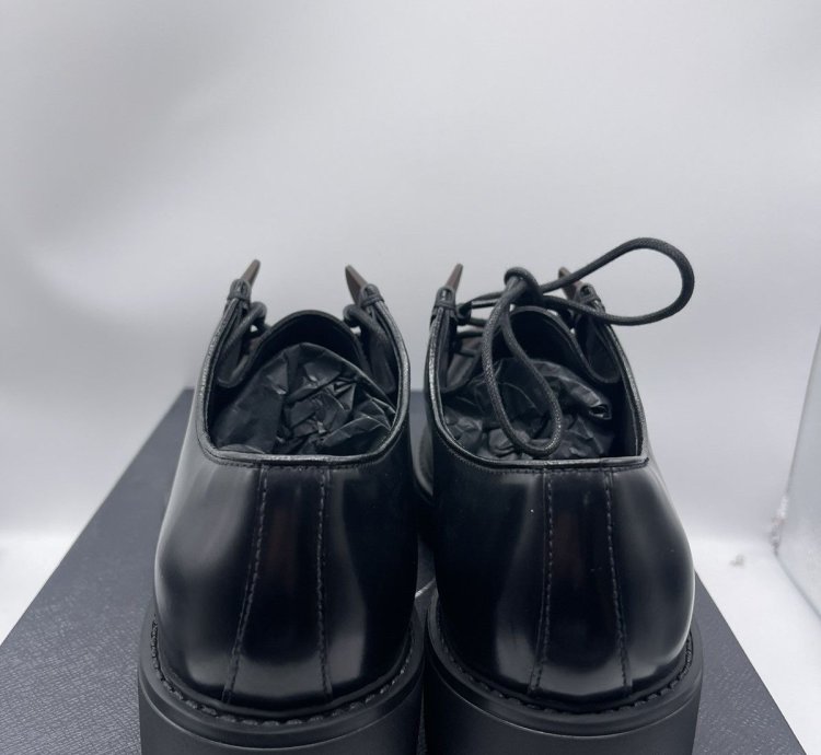 Prada Diapason Opaque Brushed Leather Lace-up Shoes Size 43