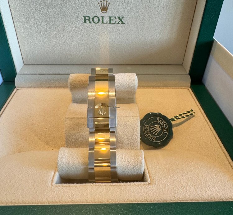 Rolex Daytona Brand New Complete 2023 Rolex Daytona 116503