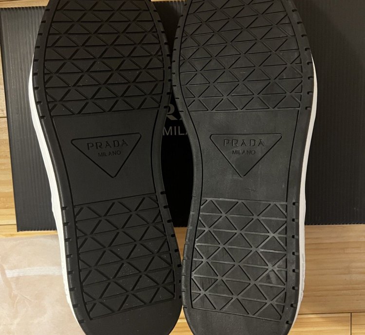 Prada Downtown Low Top Sneakers In Calf White