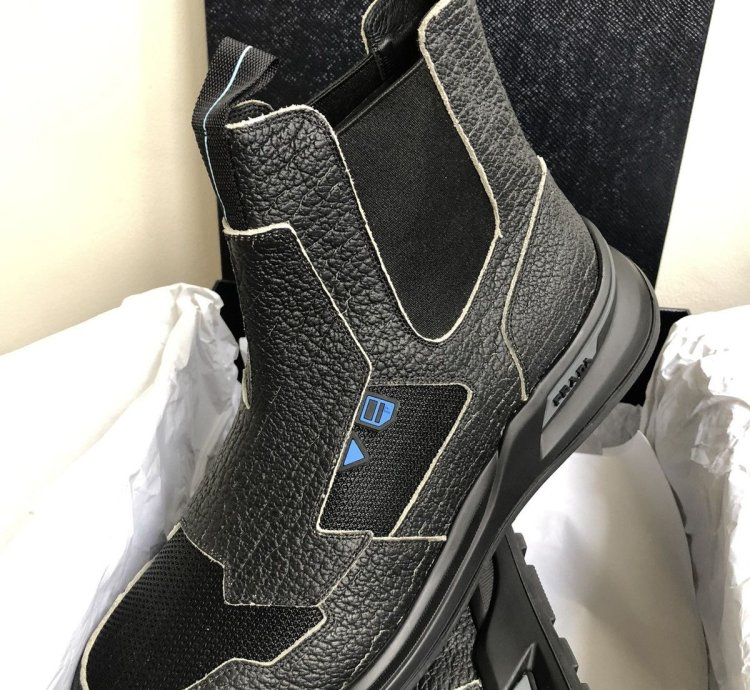 Prada Fall 2018 High-top Trainers Shoes 2tg139 Black Suede