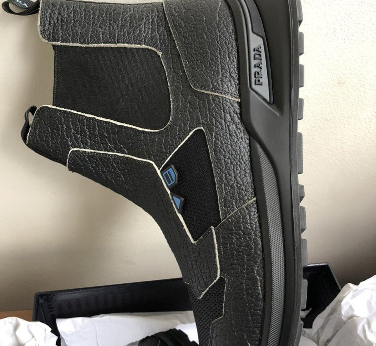 Prada Fall 2018 High-top Trainers Shoes 2tg139 Black Suede