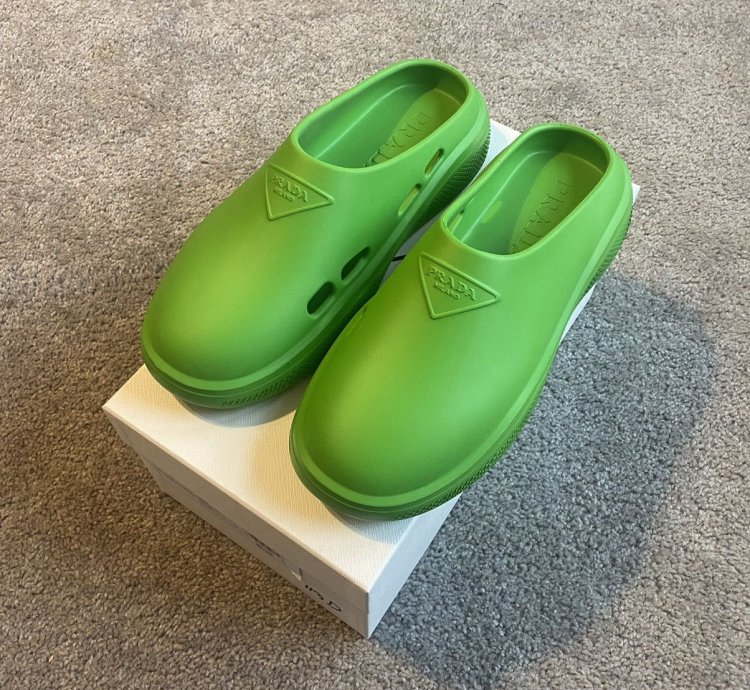 Prada Foam Rubber Mules - Green