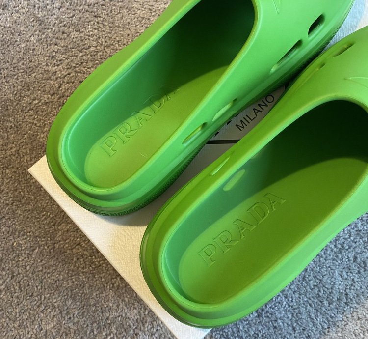 Prada Foam Rubber Mules - Green