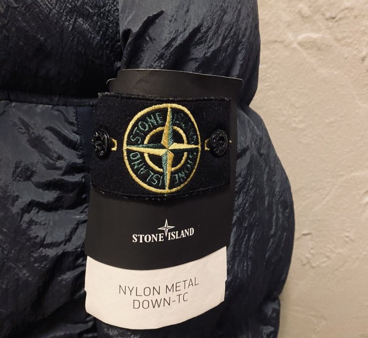 Stone Island Nylon Badge Logo Down Jacket Size Small