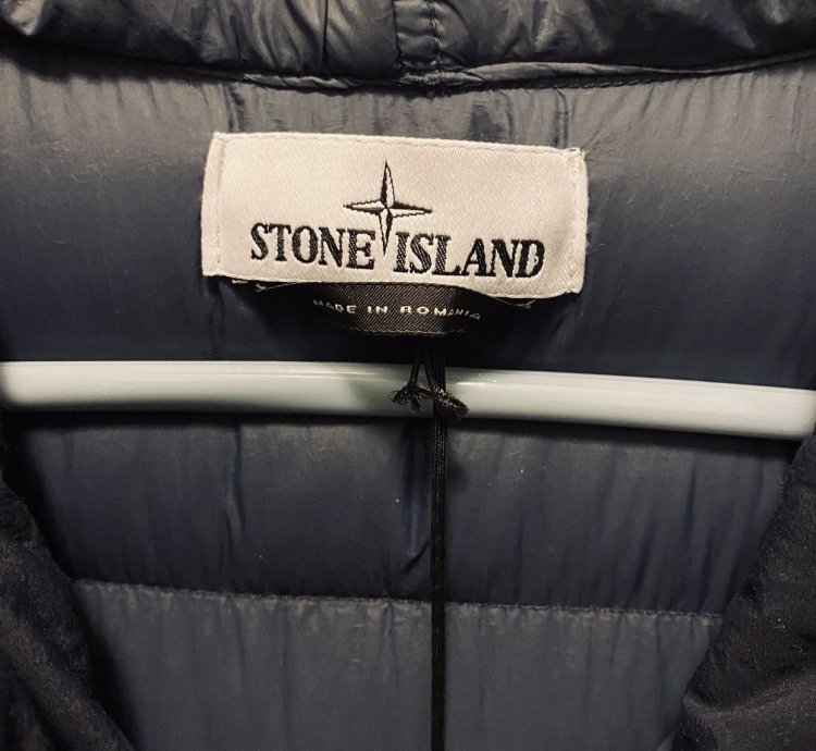 Stone Island Nylon Badge Logo Down Jacket Size Small