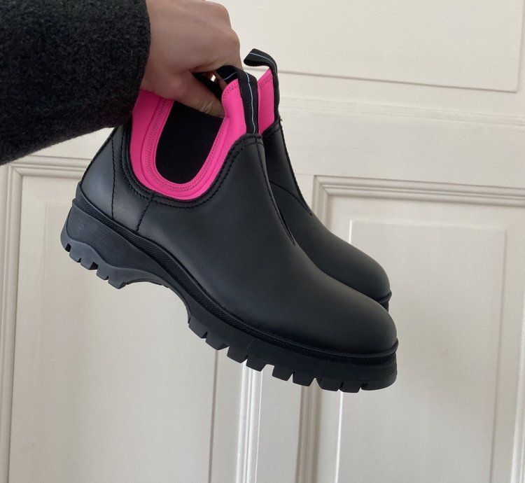 Prada Fw18 Runway Brixxen Chelsea Boots Pink Black 40 5