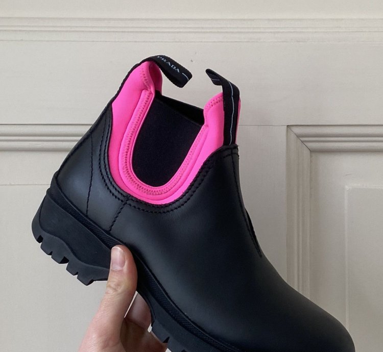 Prada Fw18 Runway Brixxen Chelsea Boots Pink Black 40 5