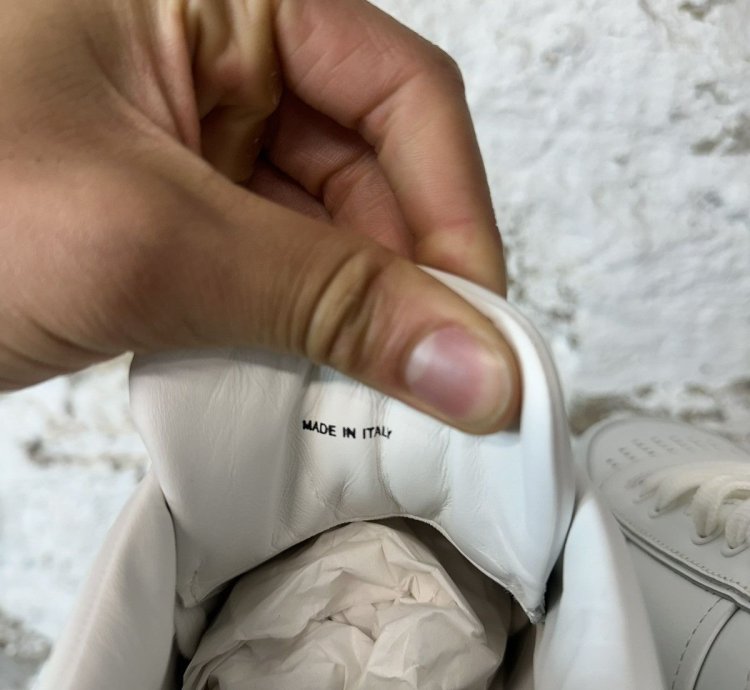 Prada Logo Plaque White Leather Low Top Sneaker Size 11 New