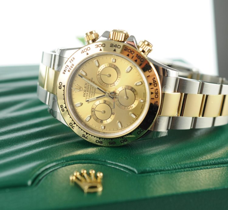 Rolex Daytona Unworn Full Set Champagne Dial