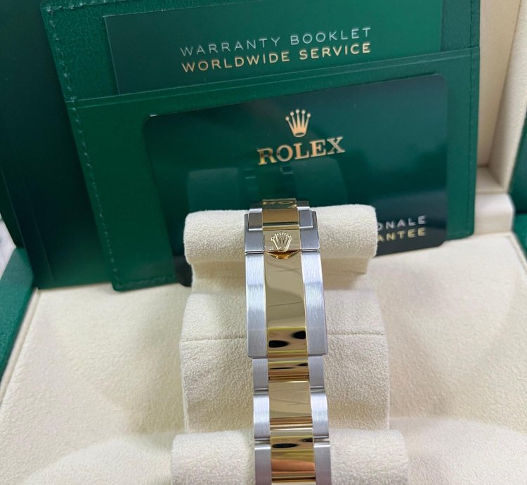 Rolex Daytona Yellow Rolesor Cosmograph Daytona Golden Index Dial Oyster Bracelet 126503